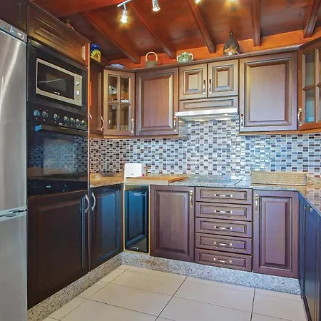Villa Puerto Del Carmen Sleeps 8 Pool Air Con Wifi Puerto del Carmen (Lanzarote)